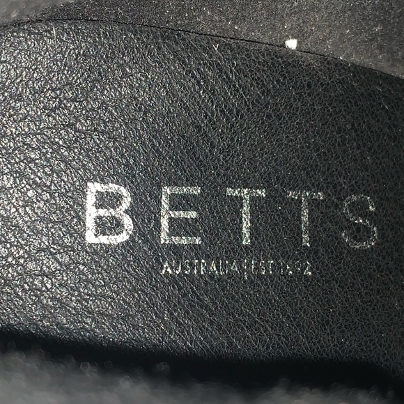 BETTS Black Ankle Boots 2 Buckles Zip-up 6.5 cm Heel Sz 8 Faux Patent & Laces - Picture 11 of 12